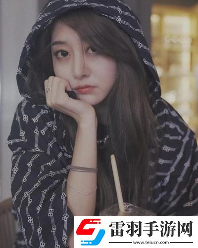 歐美國(guó)精產(chǎn)品一二區(qū)全集無(wú)刪減版